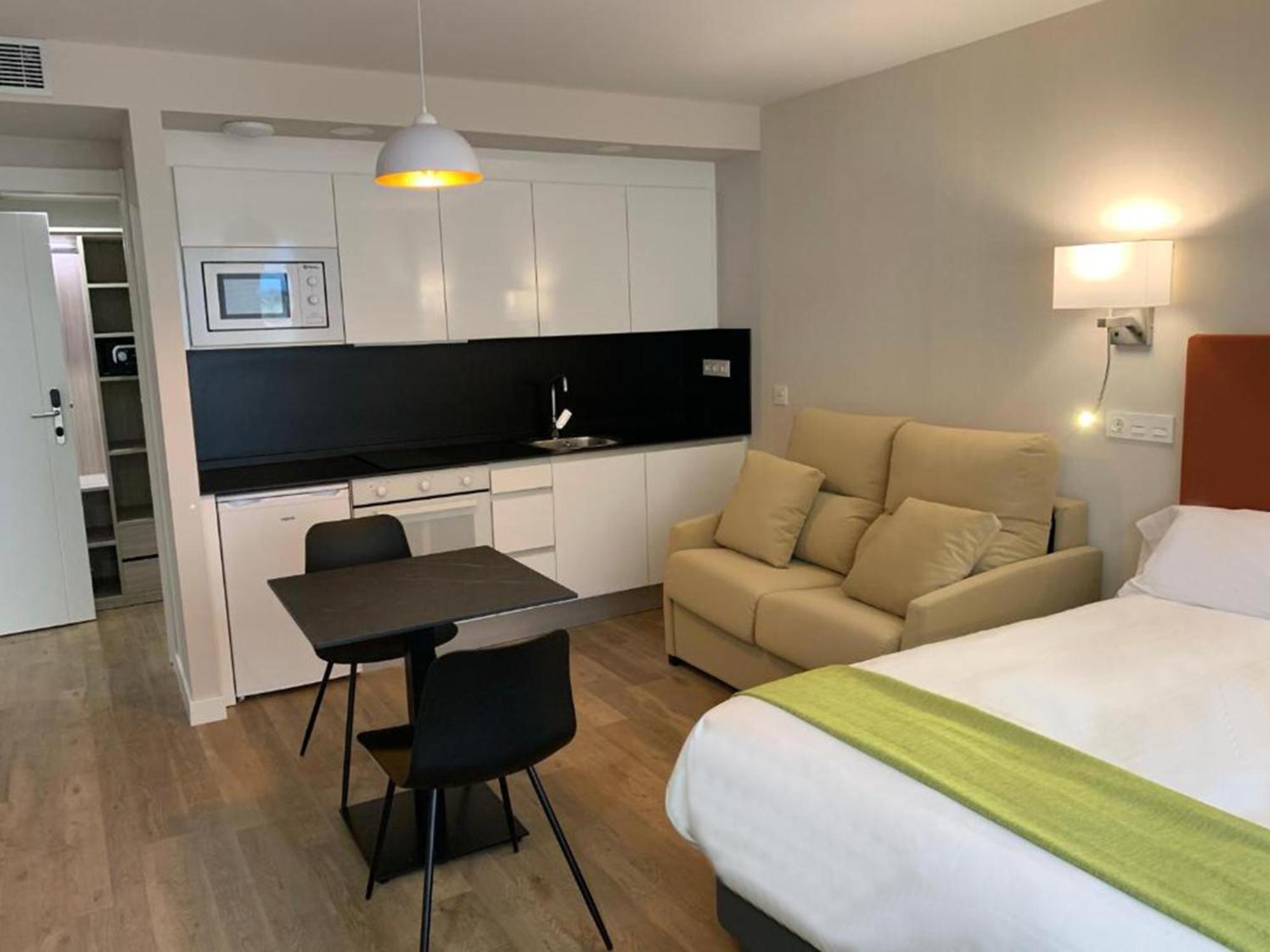 Aparthotel Essenzia De Castilla Aranda de Duero Luaran gambar